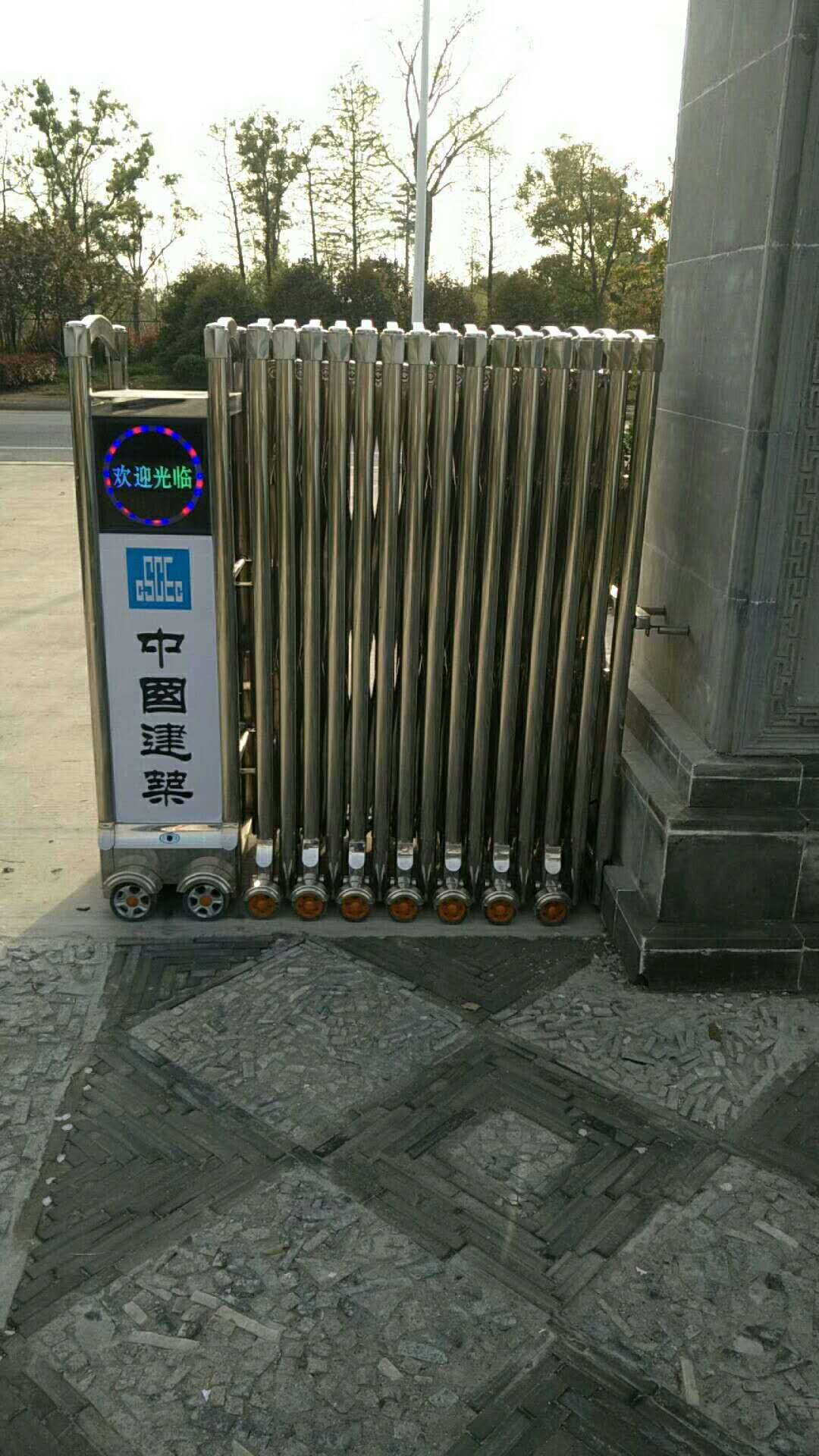 上海伸缩门安装65123876